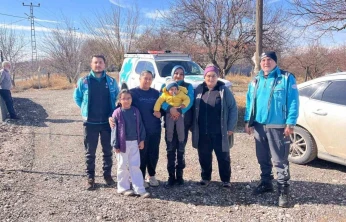 UMKE ekipleri enkazdan kurtardıkları depremzede aileyle 3 yıl sonra buluştu