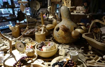 Yarım asırdır ağaçlara şekil veriyor