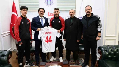 Battalgazi Belediyespor'un milli gururları Başkan Taşkın'ı ziyaret etti
