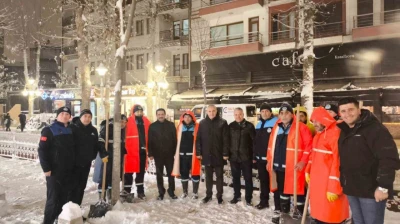 Battalgazi'de buzlanmaya karşı tuzlama mesaisi