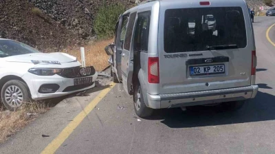 Elazığ'da trafik kazası: 6 yaralı