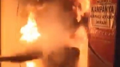 Elazığ'da yanan işletmenin yardımına esnaf yetişti