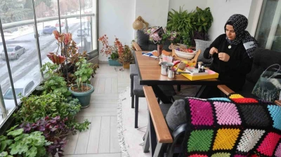 Ev hanımının azmi: 20 belge aldı ve 300 öğrenciye usta oldu