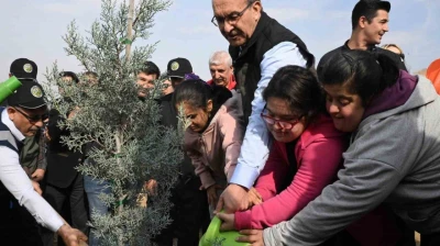 Malatya'da 733 bin fidan toprakla buluştu