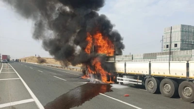 Malatya-Elazığ Karayolu'nda tır yangını