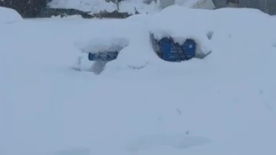 Tunceli'de kar yüküne dayanamayan iş yerinin çatısı çöktü