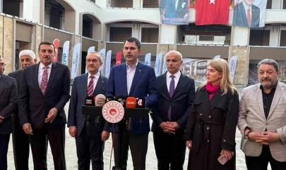 Bakan Kurum, Malatya'da Bakırcılar Çarşısı şantiyesini ziyaret etti: 'Yıl sonuna kadar 453 bin yeni konut ve iş yerini teslim edeceğiz'
