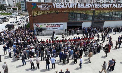Yeşilyurt Belediyesi'nden çiftçilere büyük destek: 250 bin sebze fidesi dağıtıldı