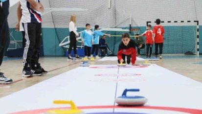 Elazığ'da 45 takım Floor Curling müsabakalarında buluştu