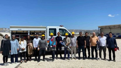 Elazığ'da enkazda arama ve kurtarma eğitimi sürüyor