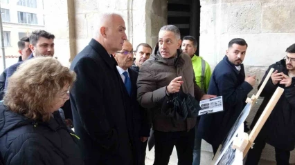 Bakan Ersoy, Malatya'da onarımı süren kültür varlıklarını inceledi