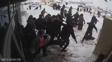 Malatya'da 7,6'lık depremin hastanedeki panik anları kamerada