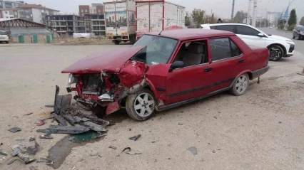 Malatya'da iki araç çarpıştı: 2 yaralı