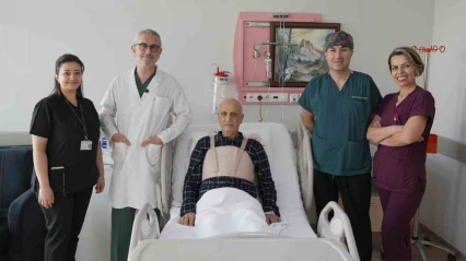 Malatya'da kalp tümörü ve üç damar tıkanıklığı aynı ameliyatta tedavi edildi