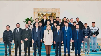 Ölmeztoprak: 'Cumhurbaşkanımızın mesajları nettir, bayrağımıza uzanan kirli eller hesap verecek'