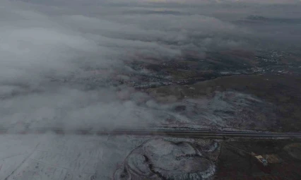 Aynı rakımda kar ve sis