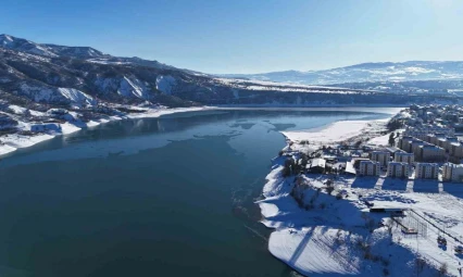 Munzur Nehri'nin kıyısında, karlar altında bir şehir: Tunceli, havadan görüntülendi