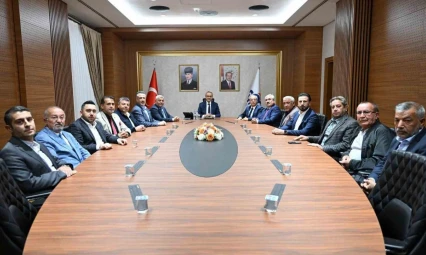 TSO heyeti Vali Seddar Yavuz ile bir araya geldi