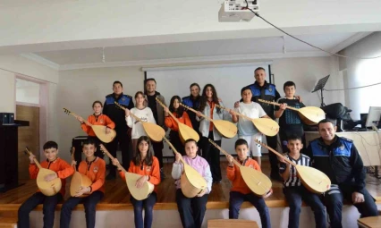 Tunceli Emniyeti'nden öğrencilere hem eğitim hem eğlence