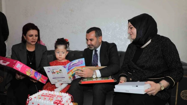 Başkan Şerifoğulları, kelebek hastası Fatma'nın çağrısını karşılıksız bırakmadı