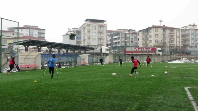 Depremde 4 futbolcusunu kaybeden Malatya ampute takımı pes etmiyor