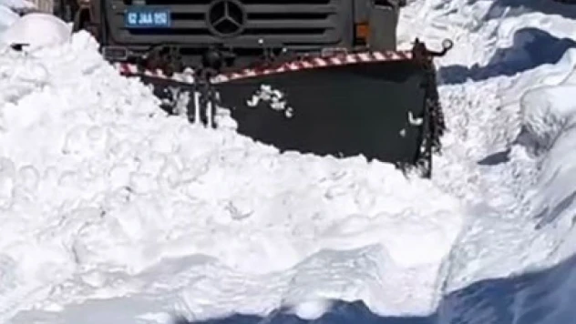 Hozat'ta jandarmadan kış mesaisi