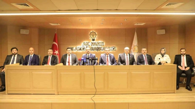 Kürşad Zorlu'dan Özgür Özel'e tepki: 'Atatürk'ün milliyetçiliği Türkiye'yi şikayet etmek değil, yüceltmektir'