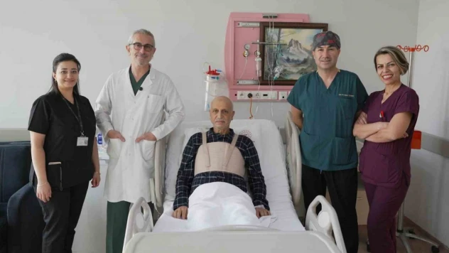Malatya'da kalp tümörü ve üç damar tıkanıklığı aynı ameliyatta tedavi edildi