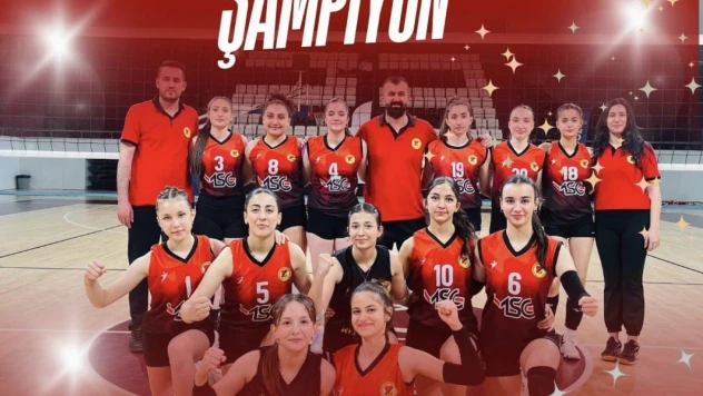Malatya'nın yıldız voleybolcuları Türkiye yarı finallerinde