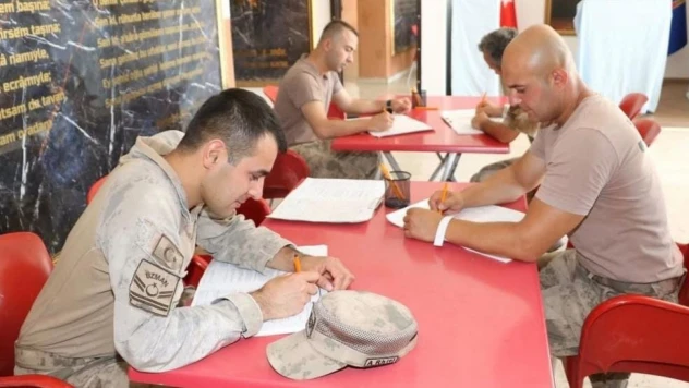 Tunceli'de jandarmadan kan bağış kampanyasına destek