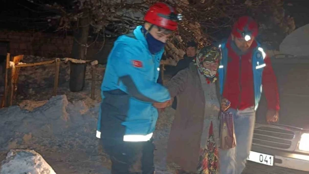 Tunceli'de UMKE'den peş peşe üç vakaya müdahale