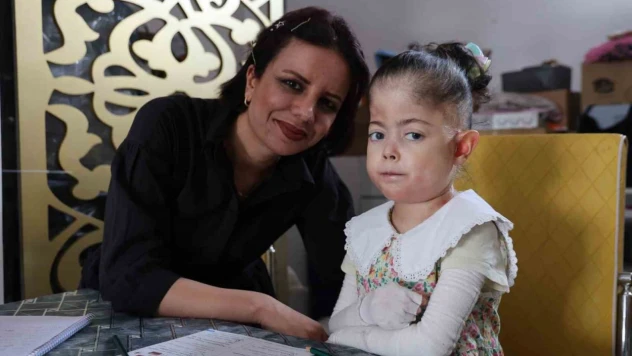 Zorlukları aşan küçük yürek: Fatma'nın okuma sevgisi evde filizleniyor