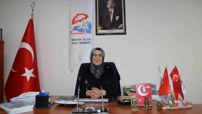'Evinde otur' dediler, o mahallesine hizmet etmeyi seçti