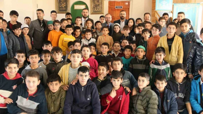 'Her Ay Bir Konu Bir Konuk'' projesi Ağrı'da hayat buldu