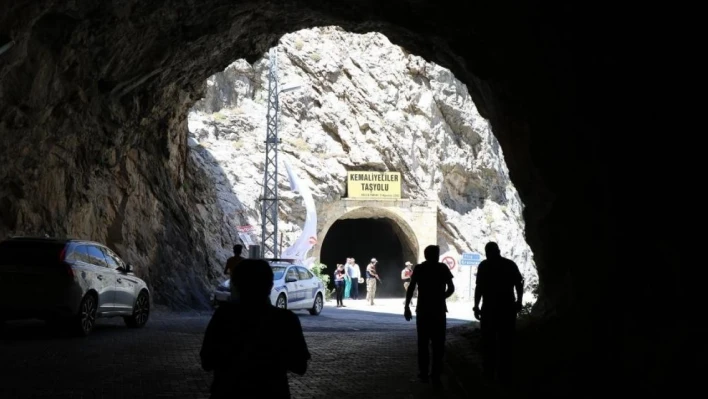 132 yılda tamamlanan Taş yol kaderine terk edildi