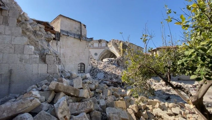 1400 yıllık camide ilk kez cuma namazı kılınamadı