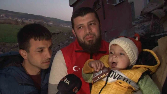 5 kişilik aileden 8 aylık Ömer Adnan bebeğin inanılmaz kurtuluşu