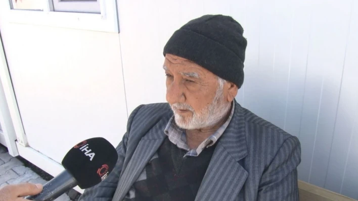 77 yaşındaki Tevfik amca: 'Çok deprem gördüm, böyle bir şey görmedim'