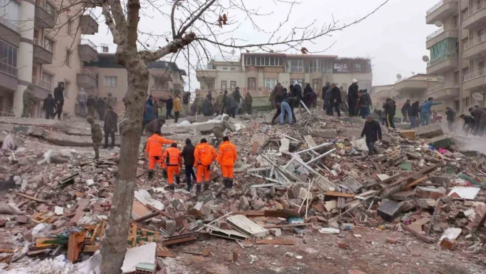 78 kişiye mezar olan Hakimbey Apartmanı'yla ilgili davada savcının araştırma talebi reddedildi