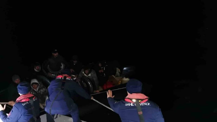 9 düzensiz göçmen kurtarıldı