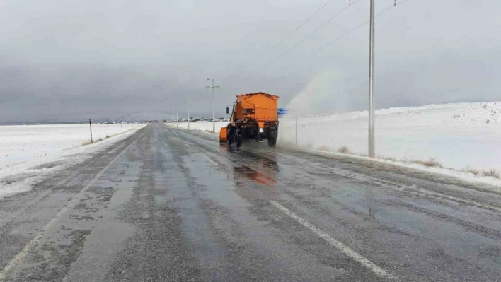 Adilcevaz'da iki mevsim bir arada
