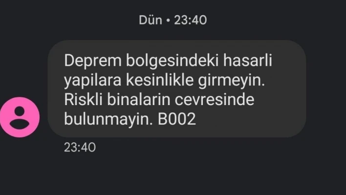 AFAD'dan depremde hasar gören binalara girmeyin uyarısı