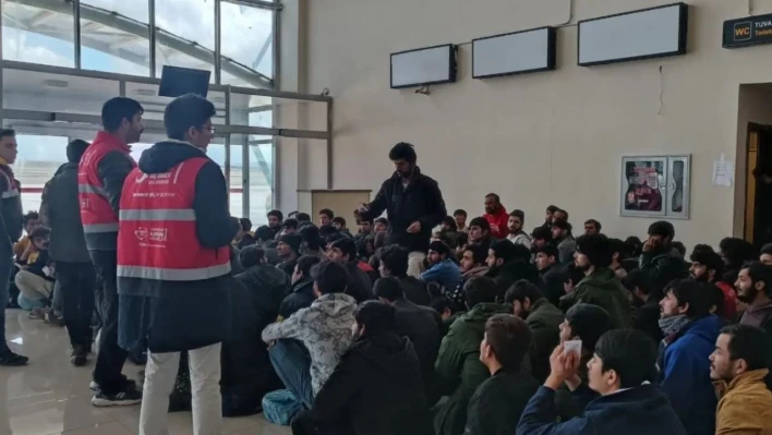 Ağrı'da 80 düzensiz göçmen yakalandı