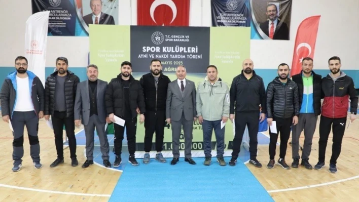 Ağrı'da Amatör Spor Kulüplerine 1 Milyon 80 Bin TL destek