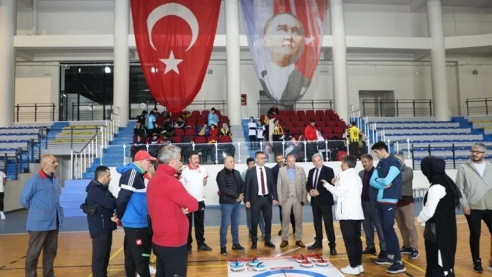 Ağrı'da Curling müsabakaları başladı