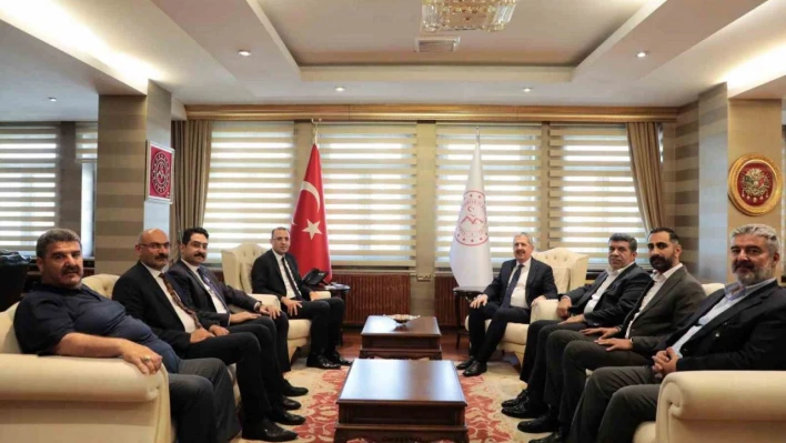 Ağrı'da Ticaret Bakan Yardımcısı Gürcan'dan Valilik ziyareti