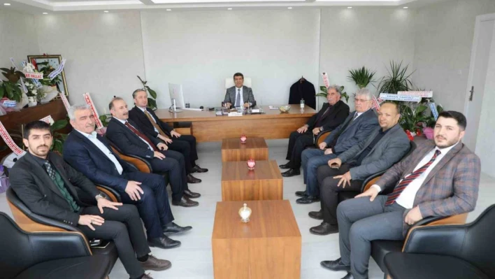 Ağrı Milli Eğitim Müdürü Kökrek'ten, AK Parti Ağrı İl Başkanlığına 'Hayırlı olsun' ziyareti