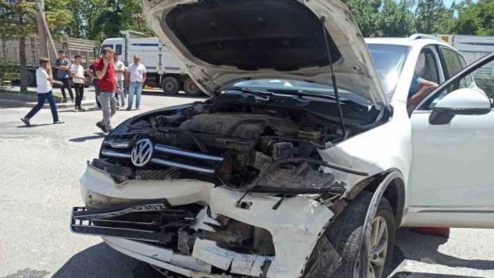 Ahlat Belediye Başkanı Çoban trafik kazası geçirdi