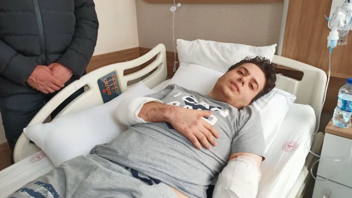 Ailesinden geriye bir tek o kaldı: Sol kolunu kaybeden Alperen'den sevindiren haber