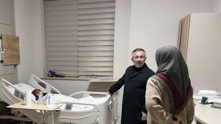 AK Parti Bilecik İl Başkanı Yıldırım'dan hastanede tedavi gören depremzedelere ziyaret